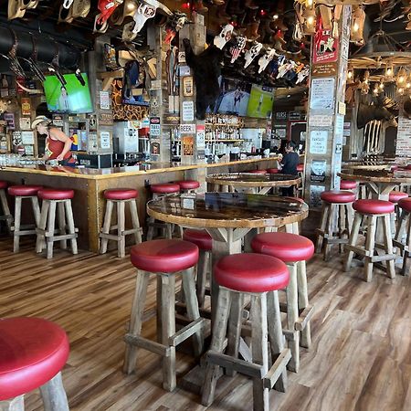 Quality Inn & Suites Galveston - Beachfront Экстерьер фото