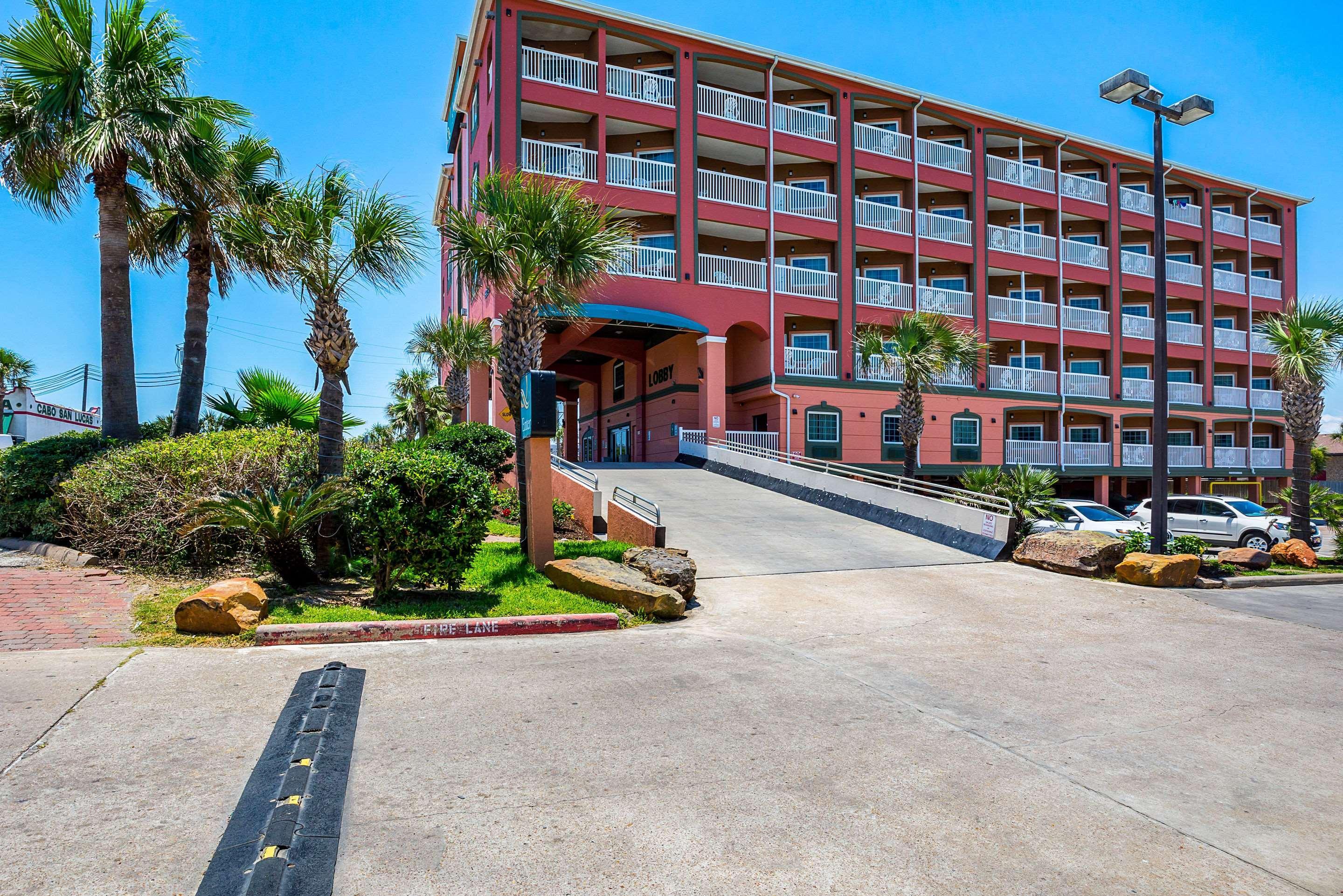 Quality Inn & Suites Galveston - Beachfront Экстерьер фото