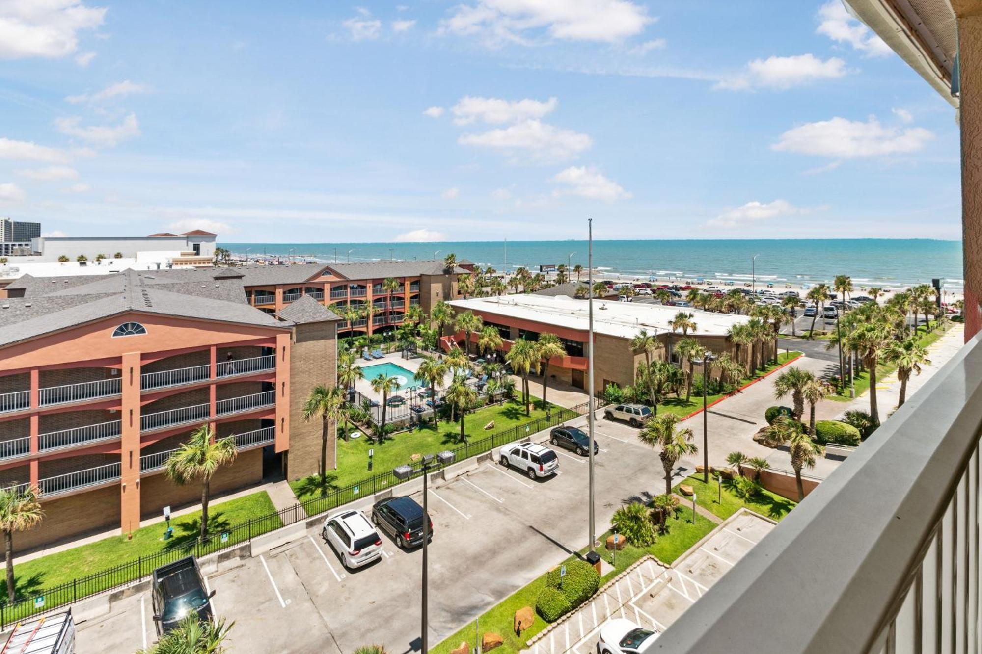 Quality Inn & Suites Galveston - Beachfront Экстерьер фото